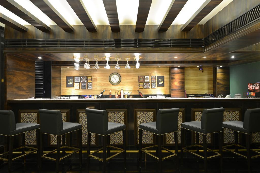 จีซีซี โฮเต็ล แอนด์ คลับ Hotel Mira-Bhayandar ภายนอก รูปภาพ